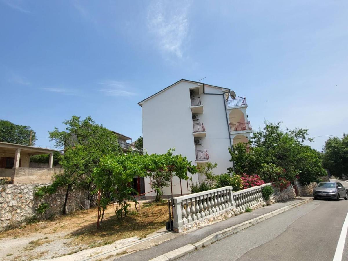 Apartments Manda Novi Vinodolski Esterno foto