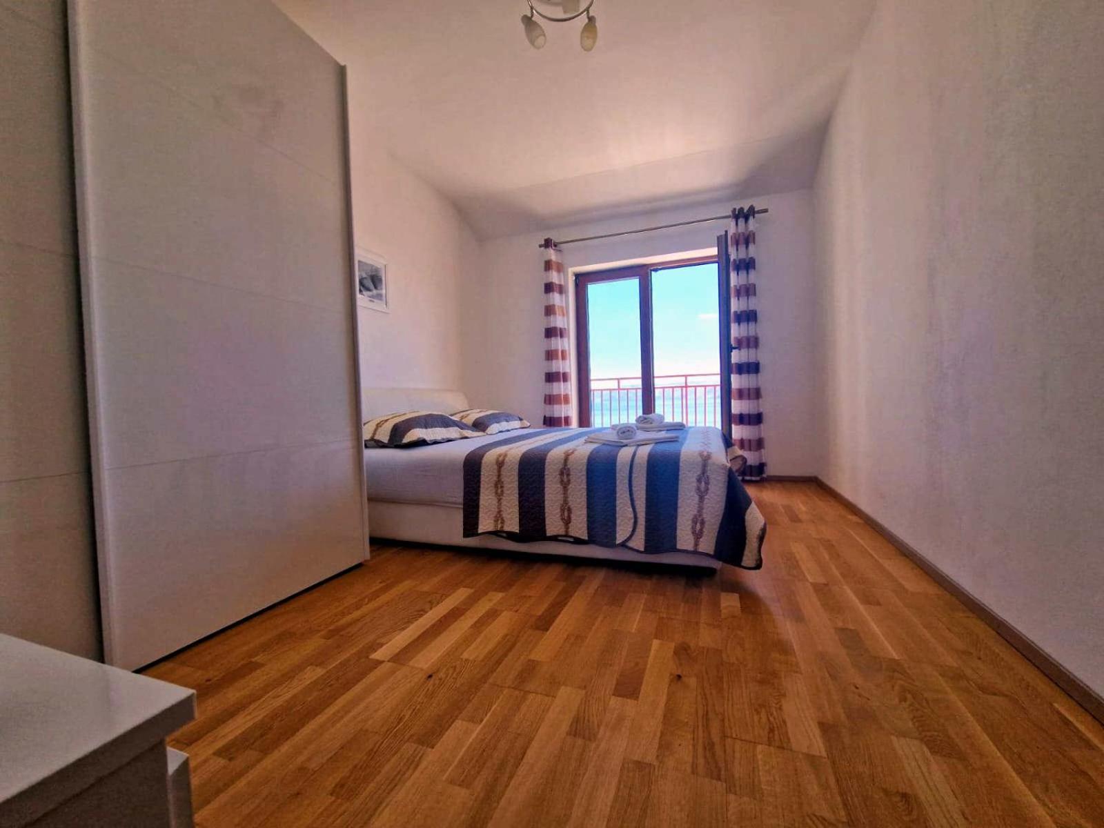 Apartments Manda Novi Vinodolski Esterno foto