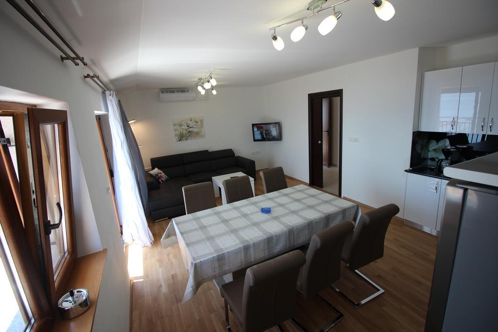 Apartments Manda Novi Vinodolski Esterno foto